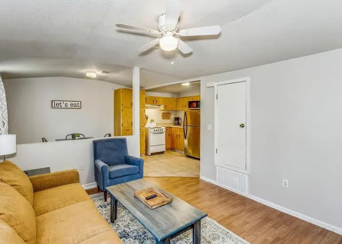 North Highlands Nest- Unit D * Pensacola