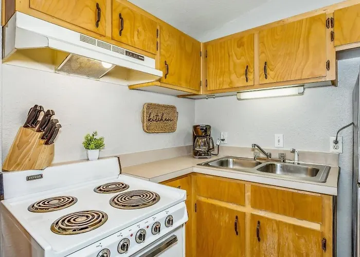 North Highlands Nest- Unit D Apartment Pensacola