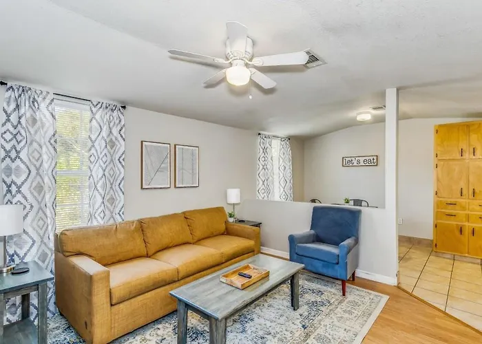 Apartment North Highlands Nest- Unit D