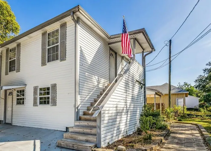 North Highlands Nest- Unit D Pensacola