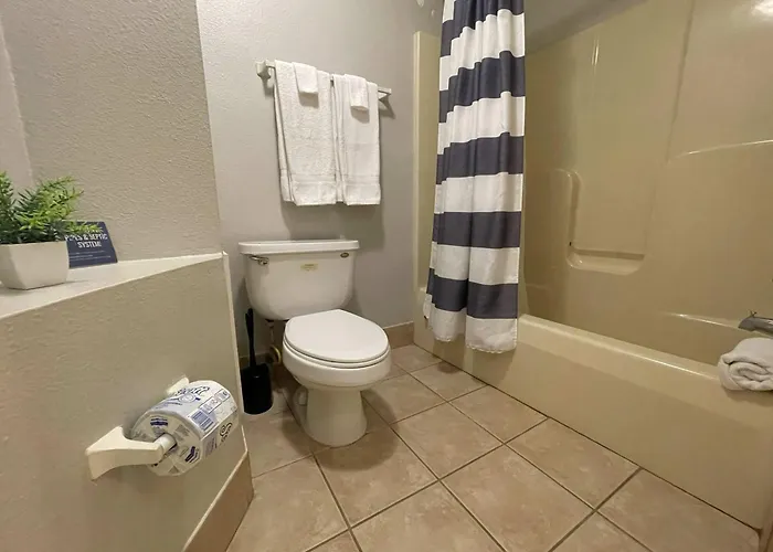 Apartment North Highlands Nest- Unit D *